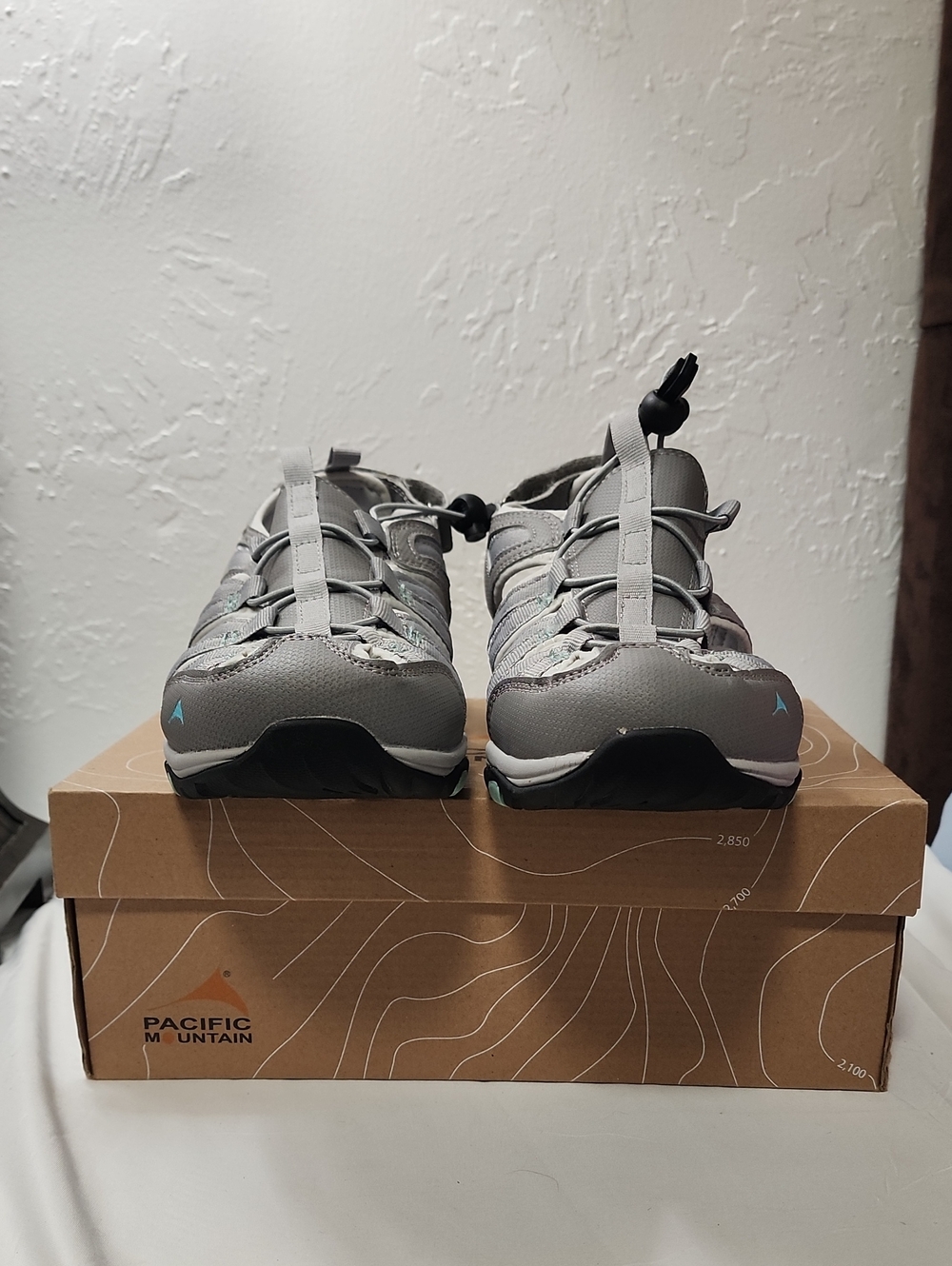 Pacific Mountain Women's Gray Outdoor Performance Sandals